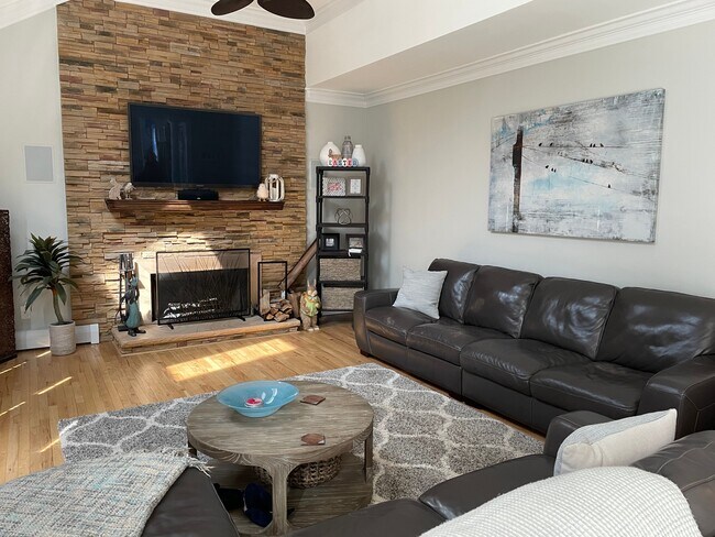 Building Photo - 25 Baldwin Ave