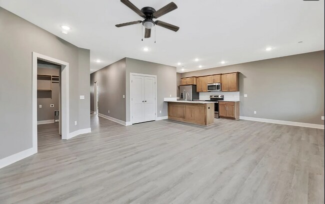 Building Photo - 4546 S Doris Ct