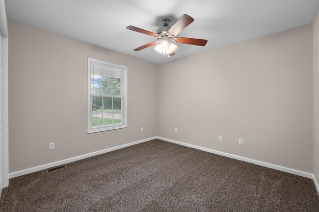 Building Photo - 124/130 Comanche Lane