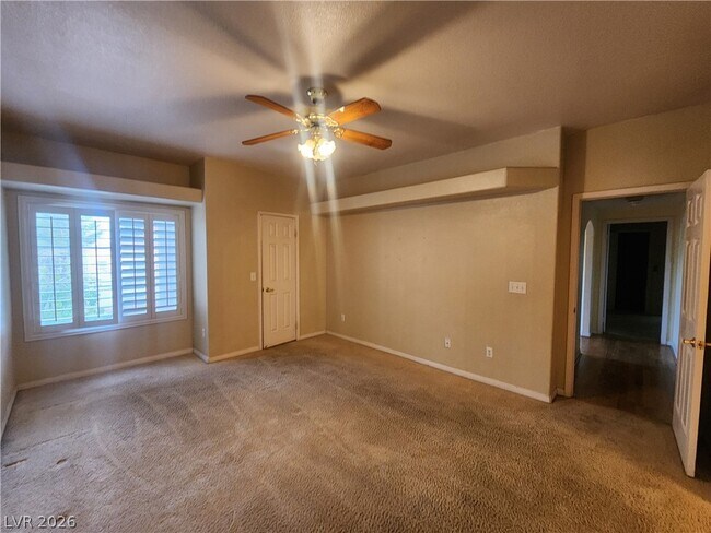 Building Photo - 509 Indian Bluff St