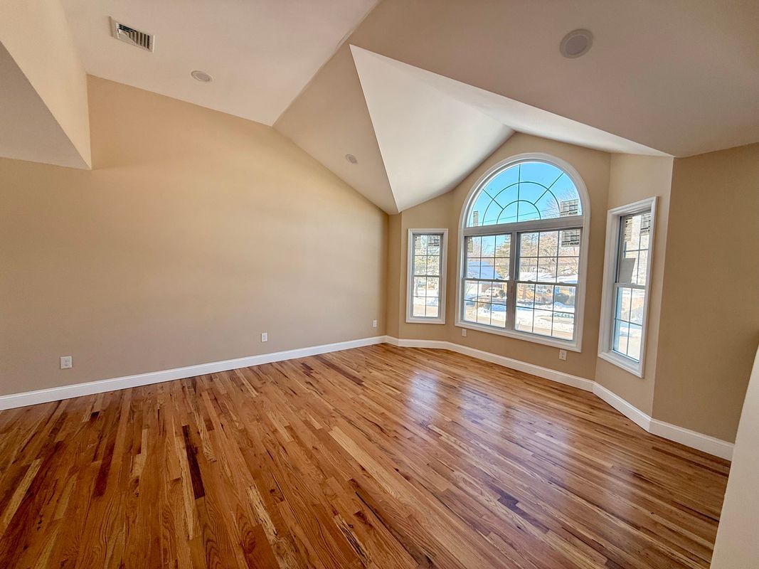 Building Photo - 230 Clark St