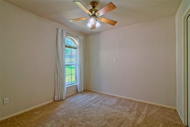 Building Photo - 108 Rio Vista Dr