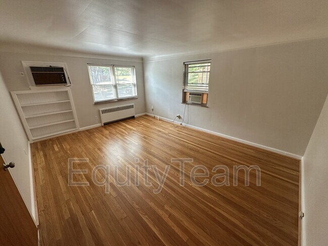 Building Photo - 6086 Dryden Ave