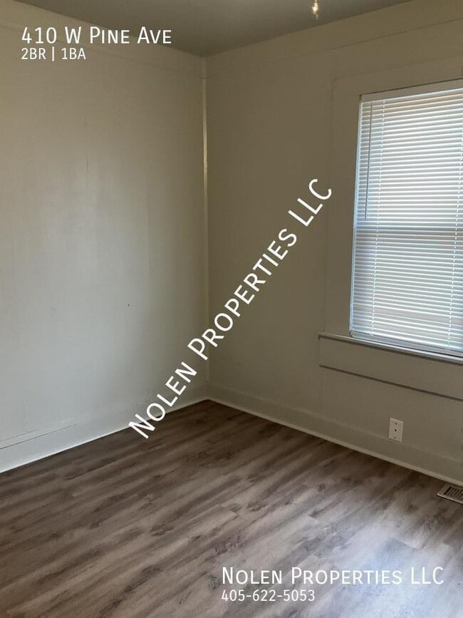 Building Photo - 410 W Pine Ave