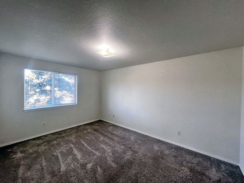 Building Photo - 1131 2nd St NW