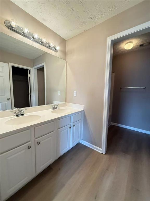 Building Photo - 6634 Splashwater Dr