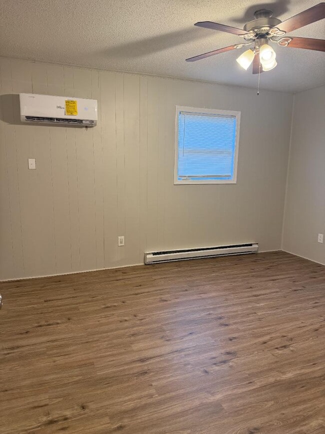 Building Photo - 3981 Bradford Ct