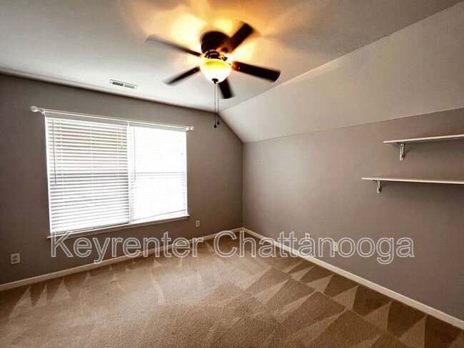 Building Photo - 5775 Crooked Creek Dr
