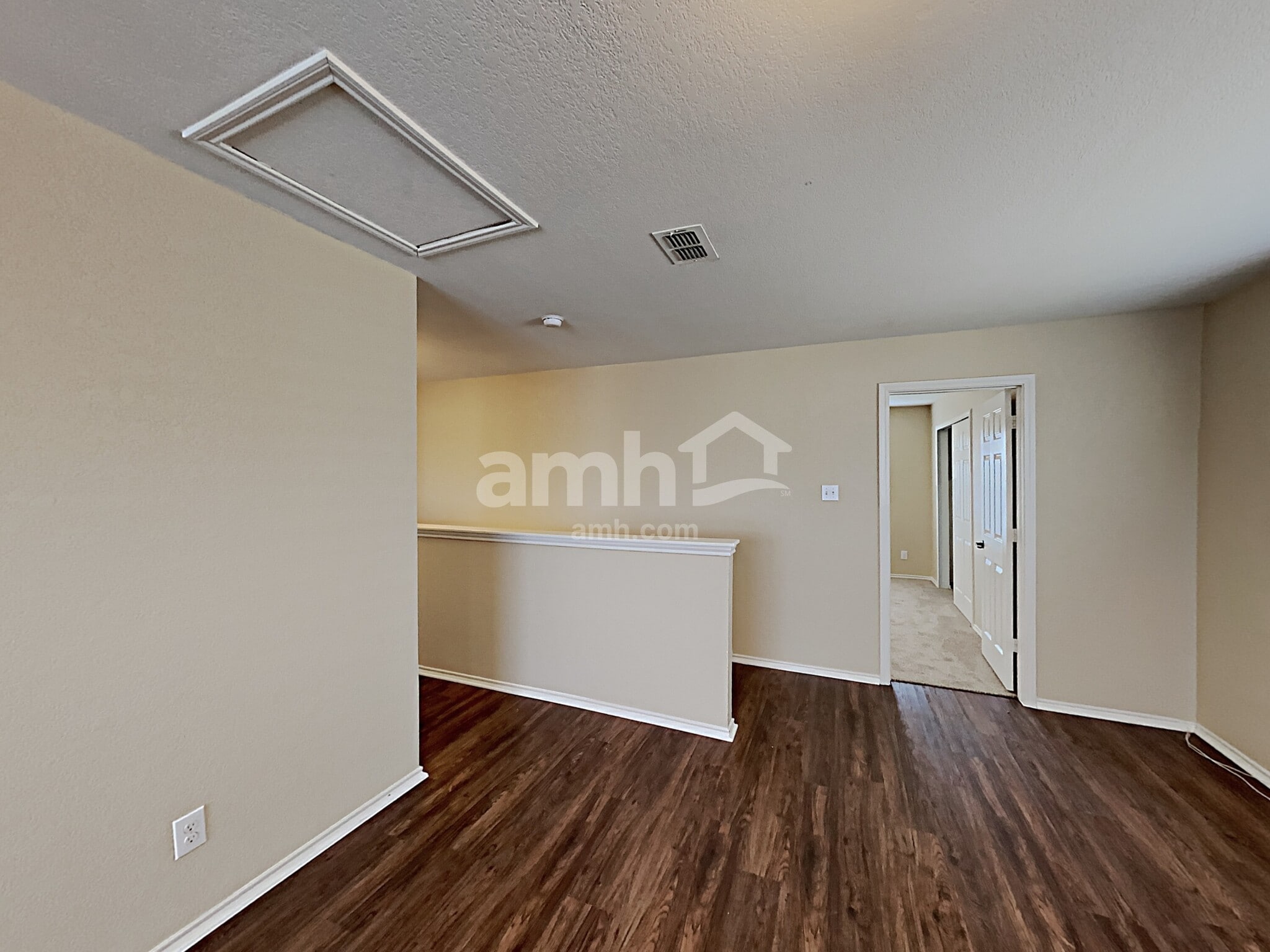 Building Photo - 148 Hinge Chase