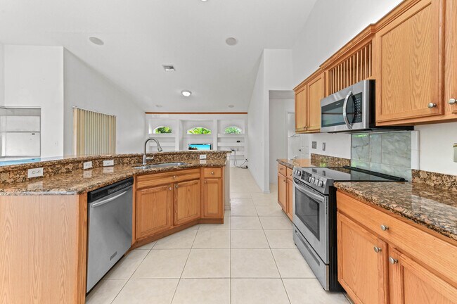 Building Photo - 681 SW Saragossa Ave