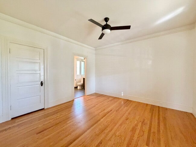 Building Photo - 3 Bedrooms, 2 Bathrooms Saint Helena Charm with Modern Conveniences