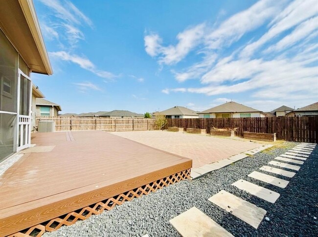 Building Photo - 18321 Anicio Gallo Dr