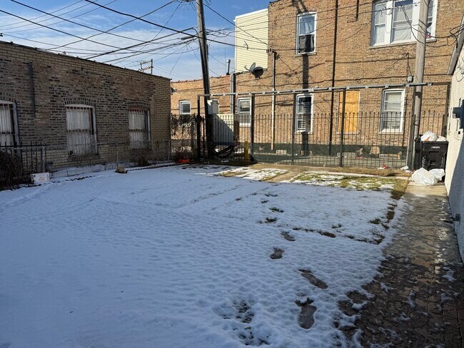 Building Photo - 2602 W 47th St