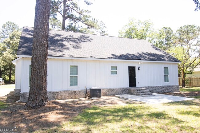 Building Photo - 119 Spring Creek Rd