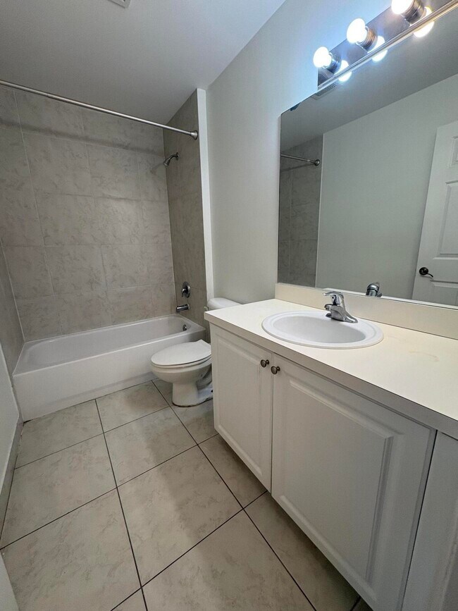 Building Photo - 3122 Coral Ridge Dr