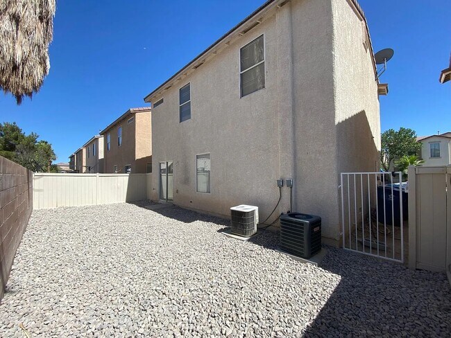 Building Photo - 6062 St Petersburg Dr