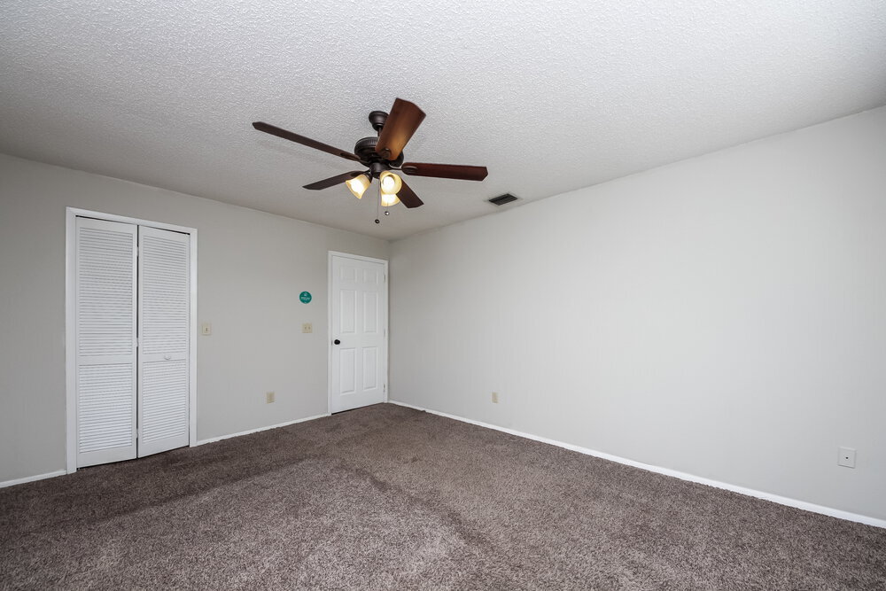 Building Photo - 5237 Desmond Ln