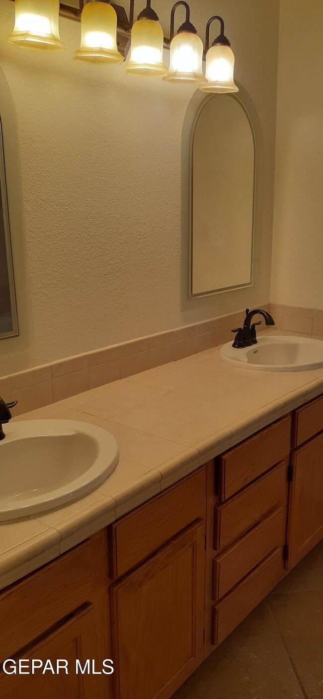 Building Photo - 5466 Buffalo Creek Dr