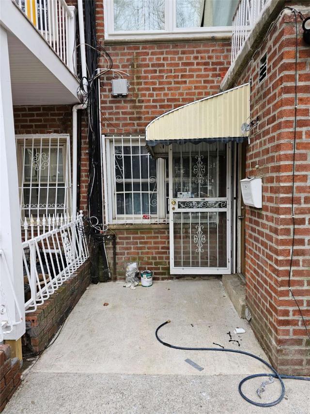 Building Photo - 3 bedroom in Canarsie NY 11236