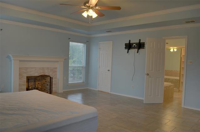 Building Photo - 105 Country Green Ct