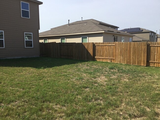 Building Photo - 1657 Amy Dr
