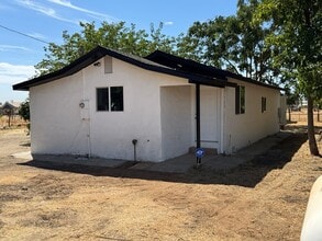 Building Photo - NOW AVAILABLE!! 2 Bedroom; 2 Bath Newly R...