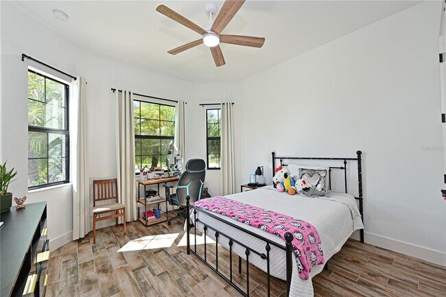 Building Photo - 8013 Clearwater Ct