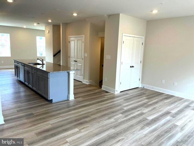 Building Photo - 1813 Ritter Dr