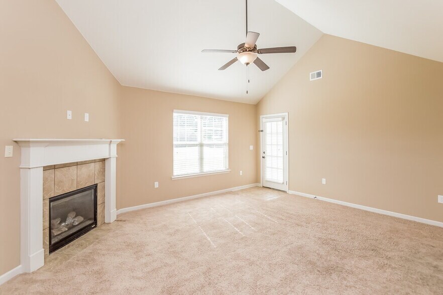 Building Photo - 2729 Miner Cove