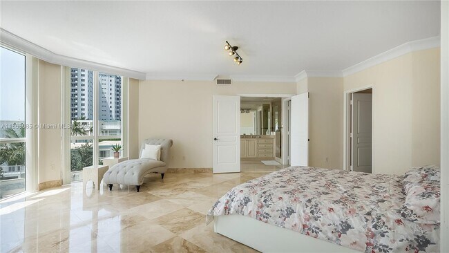 Building Photo - 1460 S Ocean Blvd