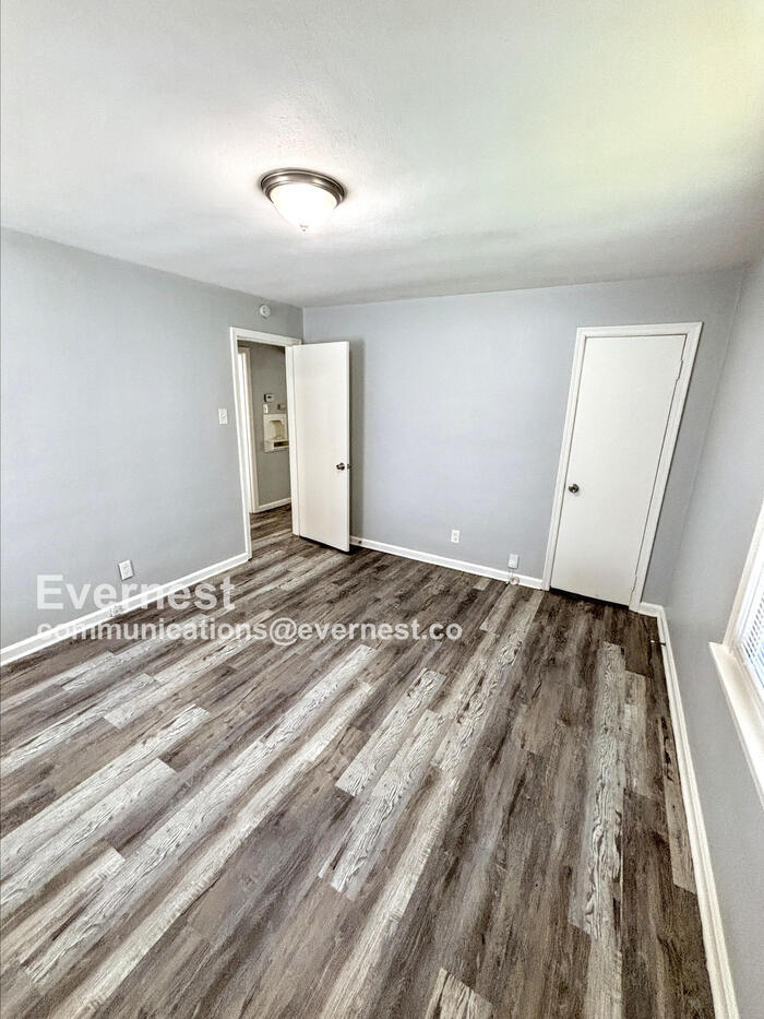 Building Photo - 6149 Jackson Ave