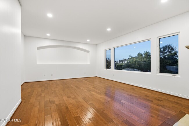 Building Photo - 25301 Prado De Los Arboles