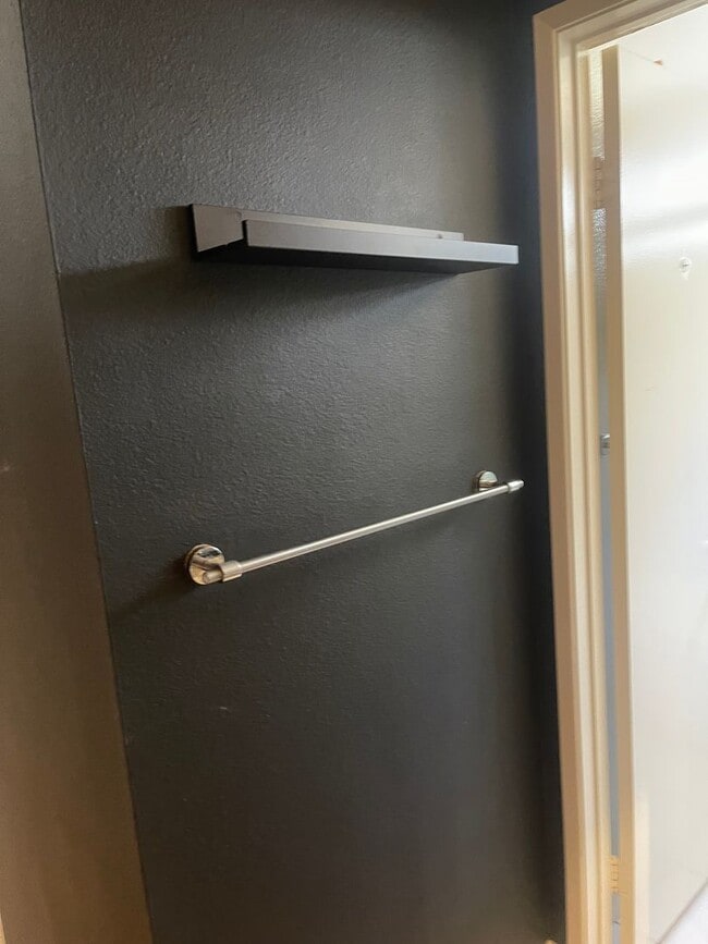 Building Photo - Hollywood Luxury 2 Bed Condo!