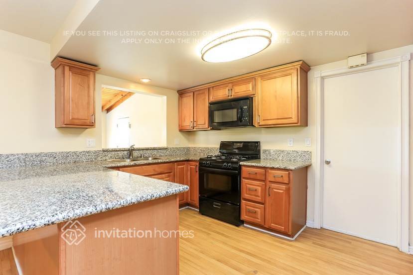 Building Photo - 5255 Ensley Ct