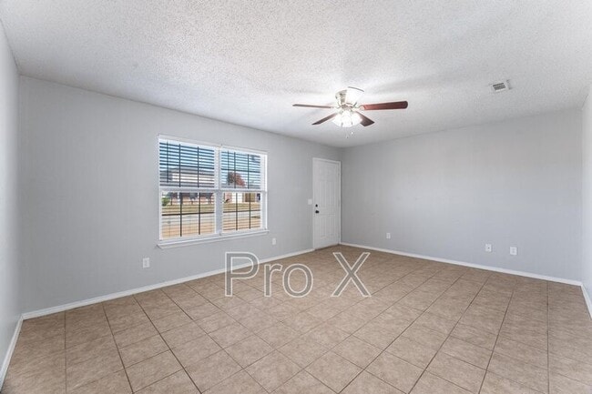 Building Photo - 3503 SW Victoria Pl