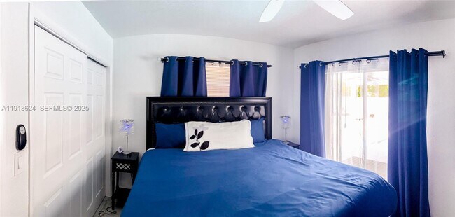 Building Photo - 4420 NW 30th Ct