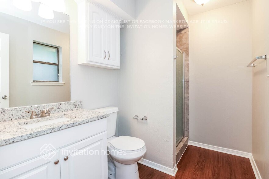 Building Photo - 3803 Double Oak Ln