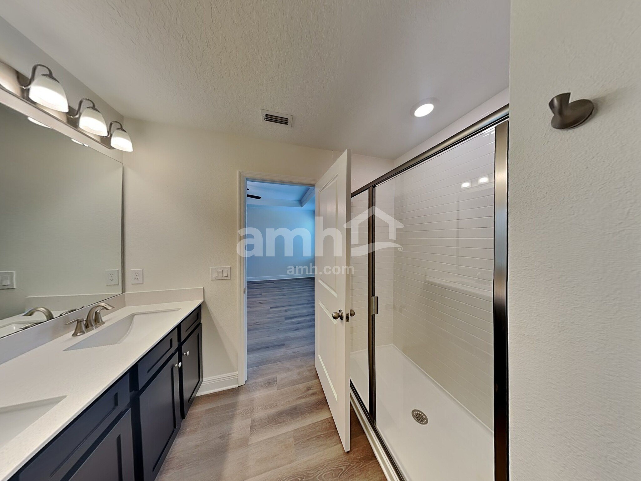 Building Photo - 954 Heavenly Dr
