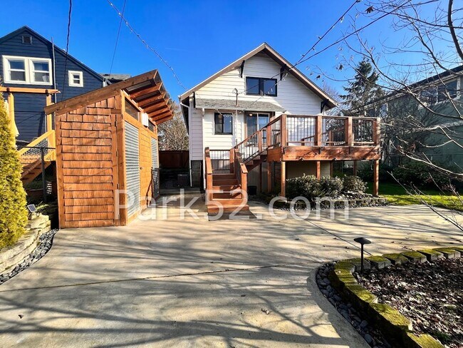 Building Photo - Beautiful Tacoma Single Family Home