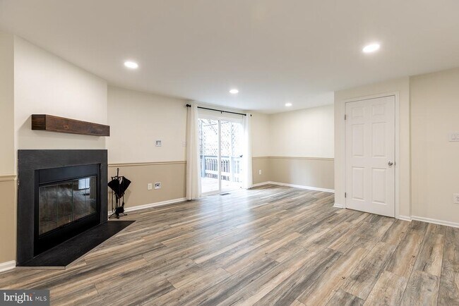 Building Photo - 1178 White Coral Ct