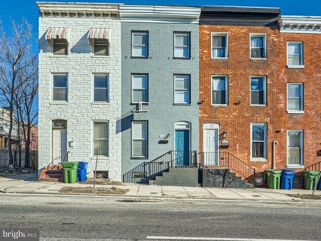 Building Photo - 1324 W Pratt St
