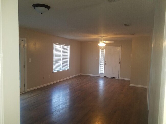 Building Photo - Home for Rent