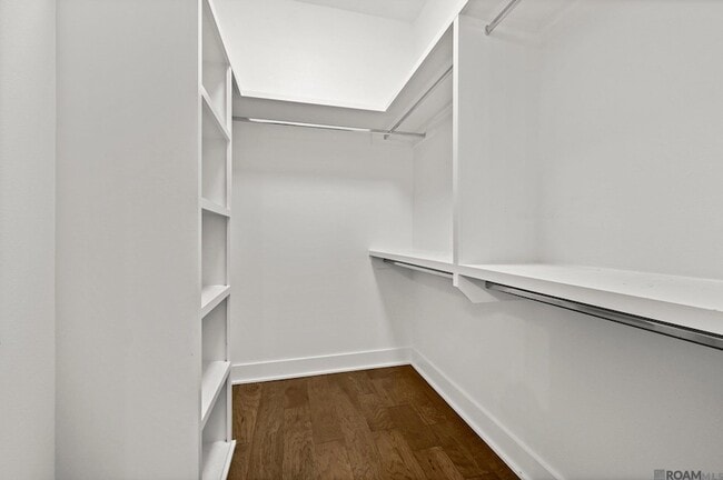 Building Photo - 306 St Thomas Ln