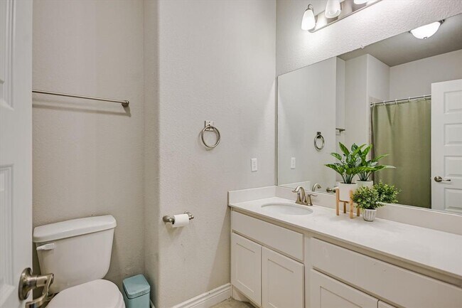 Building Photo - 501 Anfield Cir