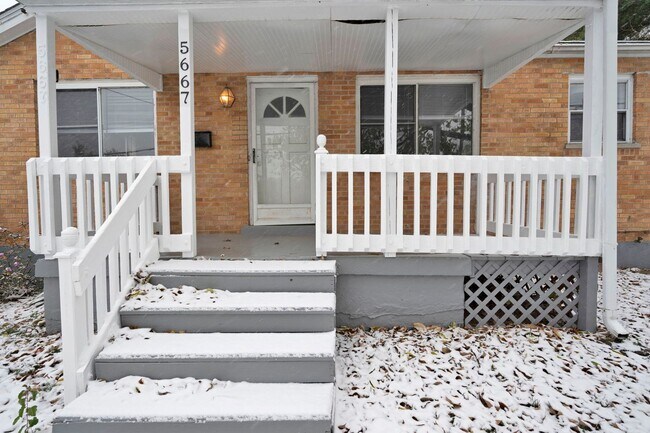 Building Photo - Green Twp- Cozy 2 Bed 1 Bath