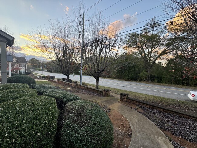 Building Photo - 409 Whitehall Rd