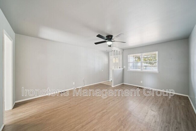 Building Photo - 5824 E 35th St