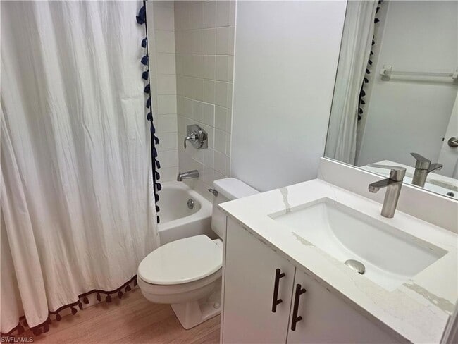 Building Photo - 859 Tanbark Dr