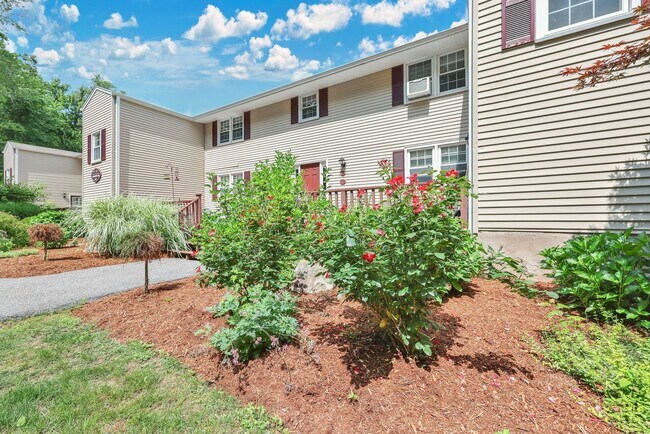 Building Photo - One bedroom apartment for rent in Andover Connecticut!