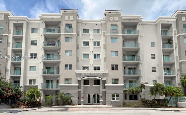 Building Photo - 6001 SW 70th St